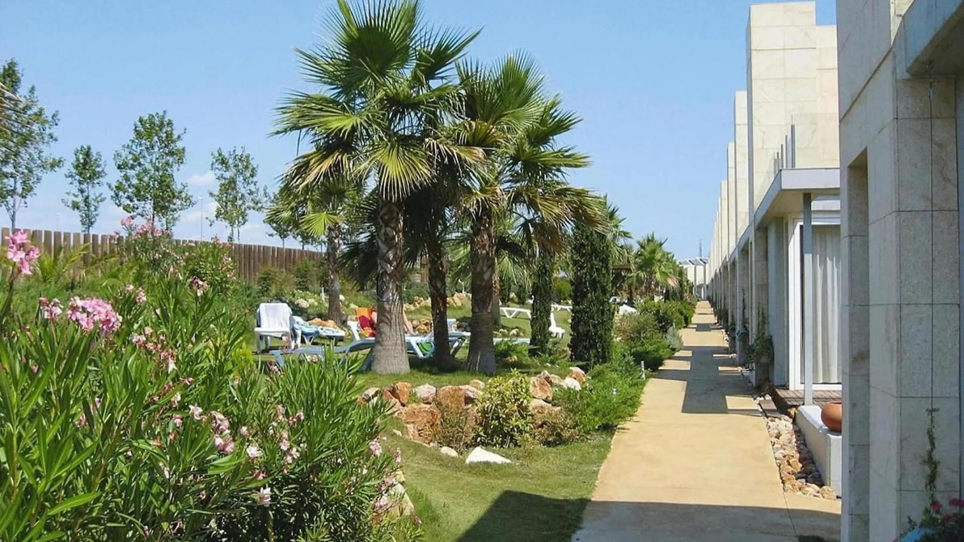 Apartment Facing The Pool L' Escala